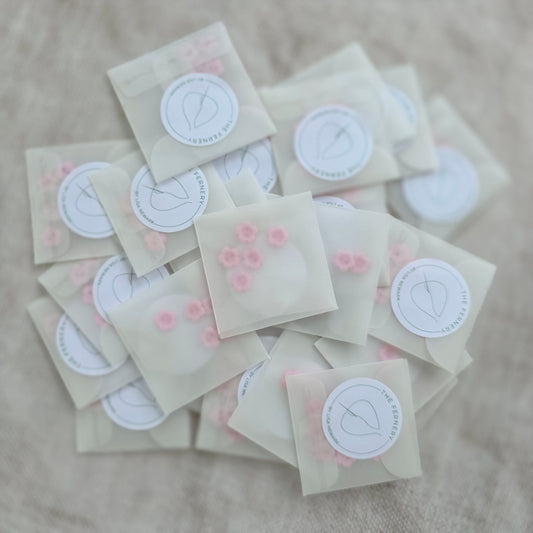 Mini flower buttons, pink