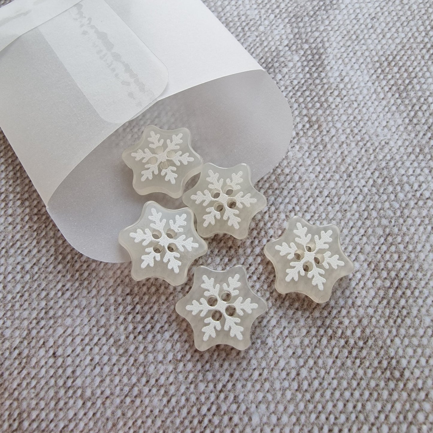 Snowflake Buttons, 16mm Glossy