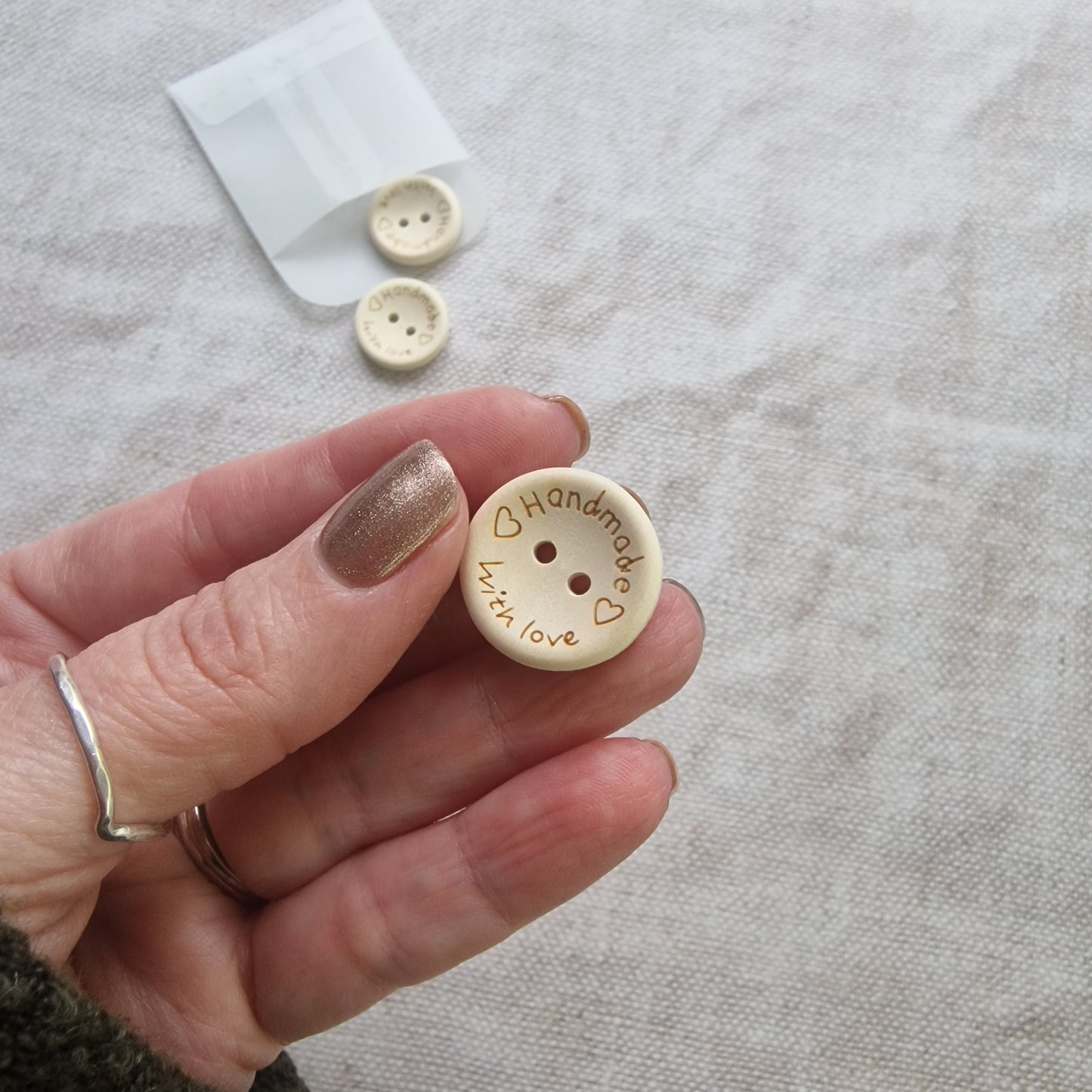 Handmade with Love buttons, 20mm