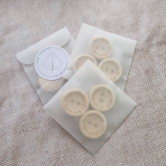 Handmade with Love buttons, 20mm