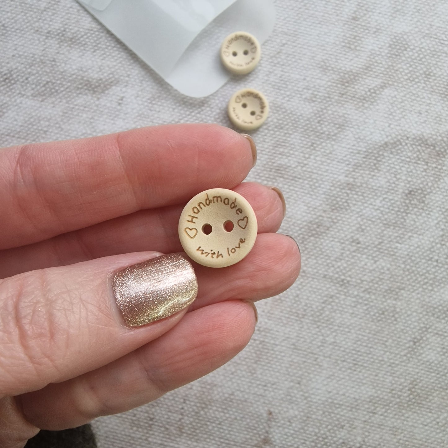 Handmade with Love buttons, 15mm