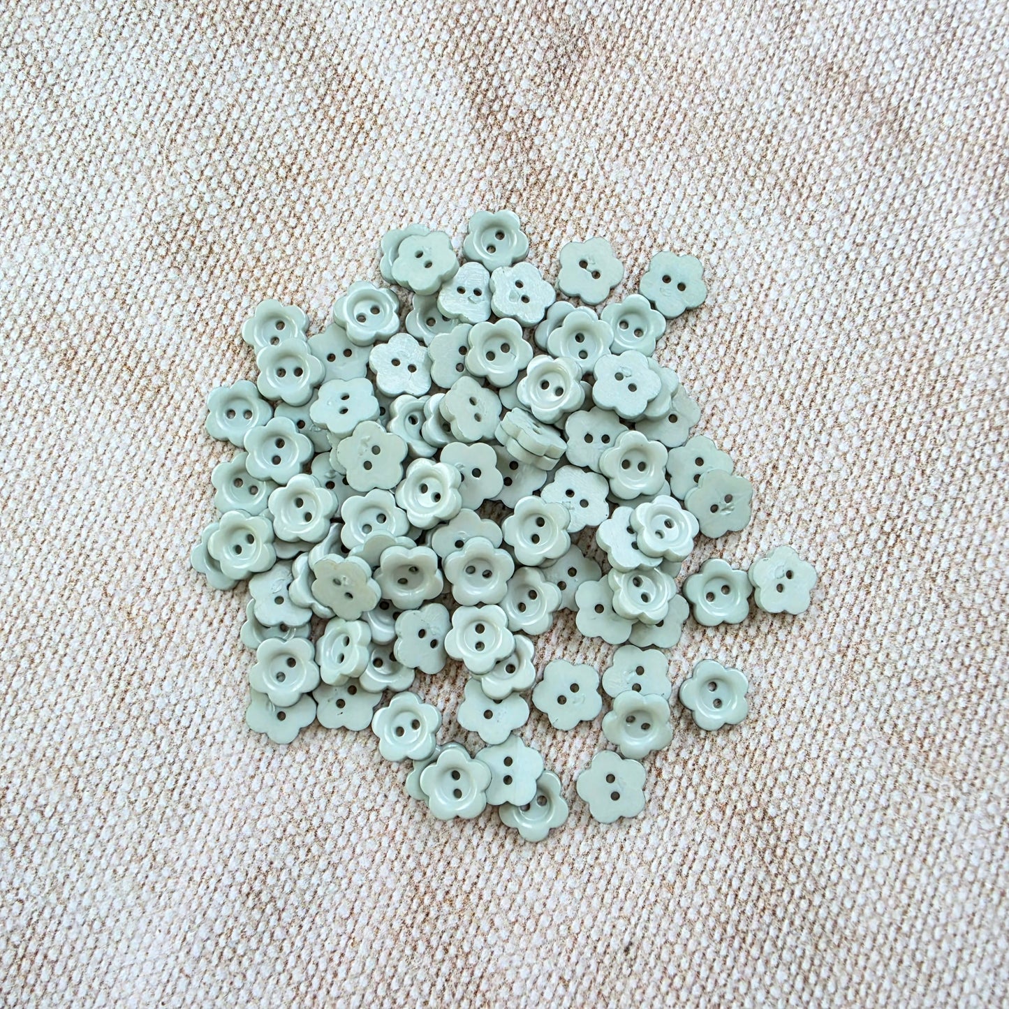 Mini flower buttons, green