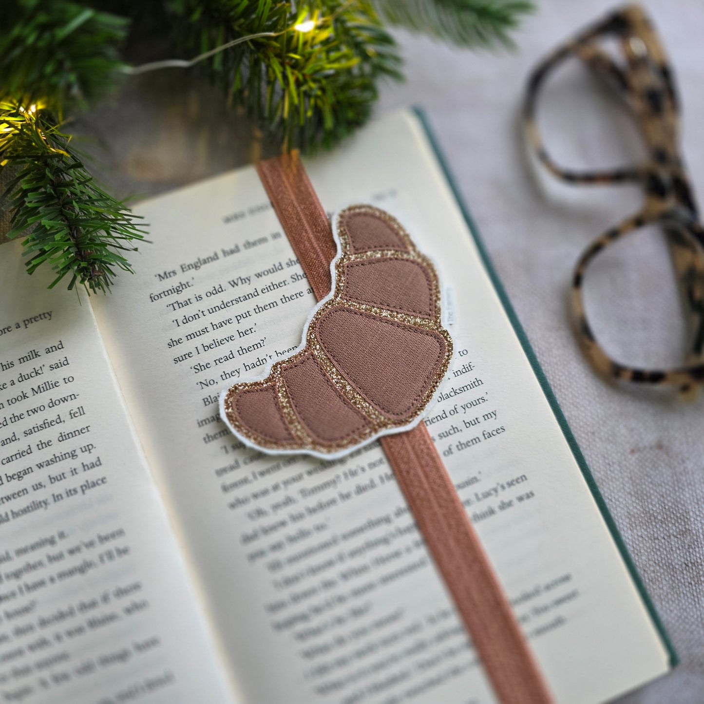 Christmas Croissant Bookband