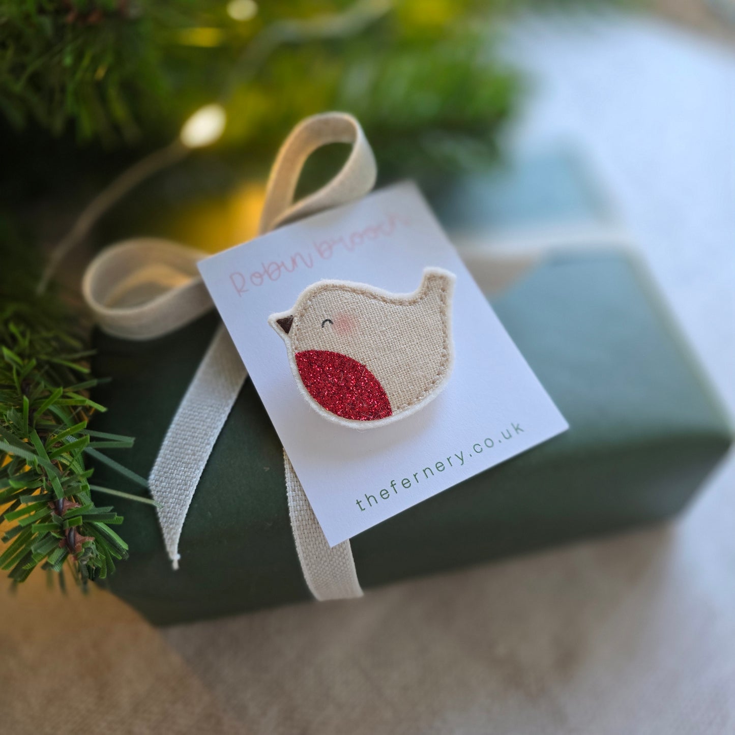 Rosy-cheeked Robin brooch