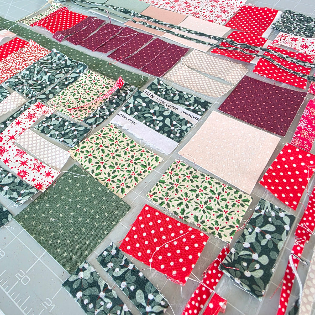 Advent Scraps - small pieces