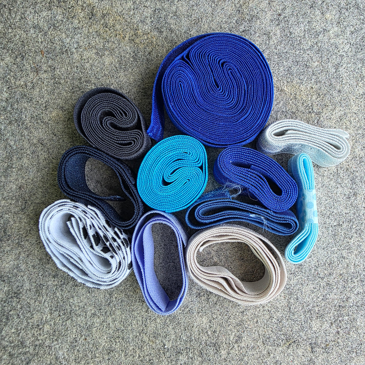 Blue 15mm elastic remnants