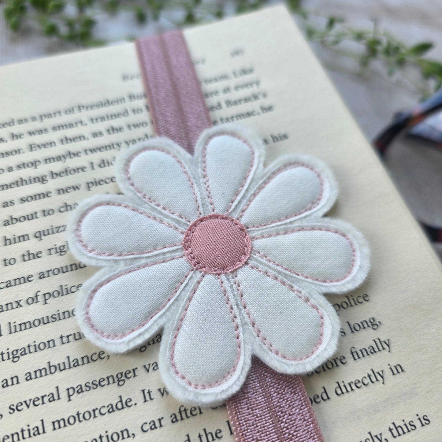 Pink Daisy bookband