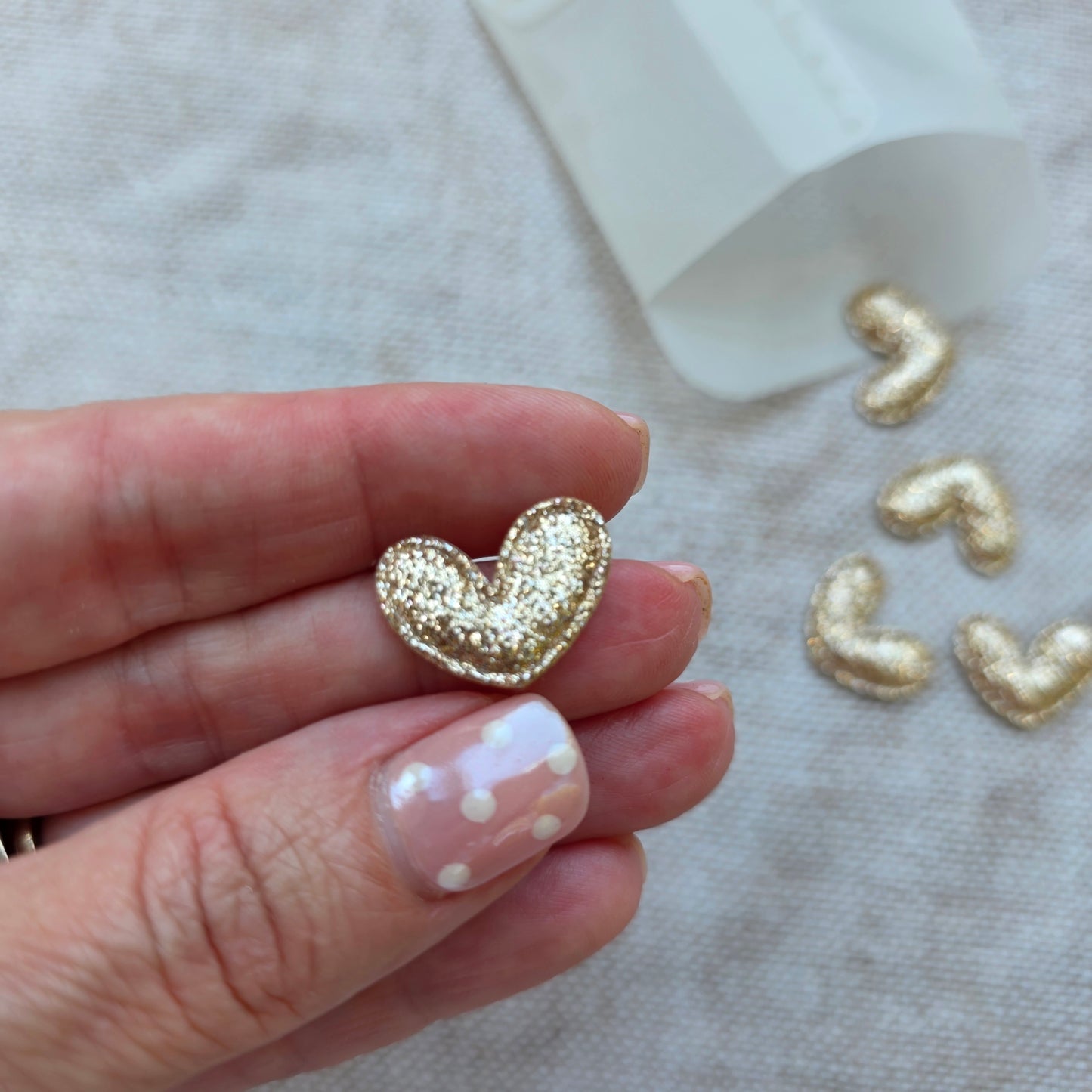 Gold Glitter Cutesy Heart embellishment