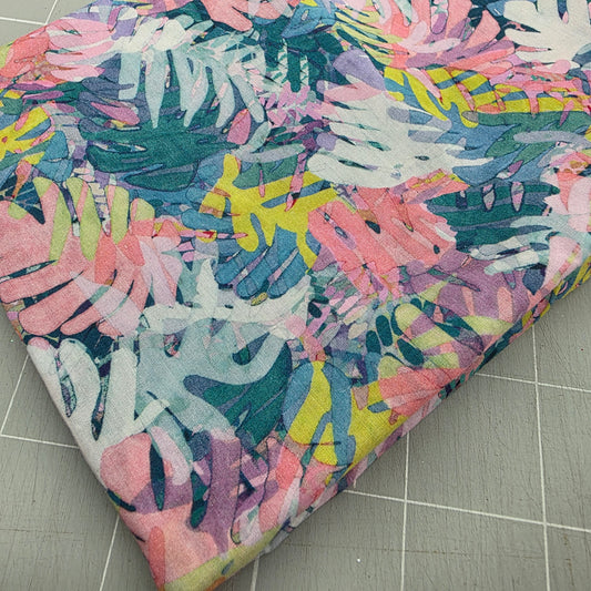 REMNANT Liberty Tana Lawn 25x18" tropical