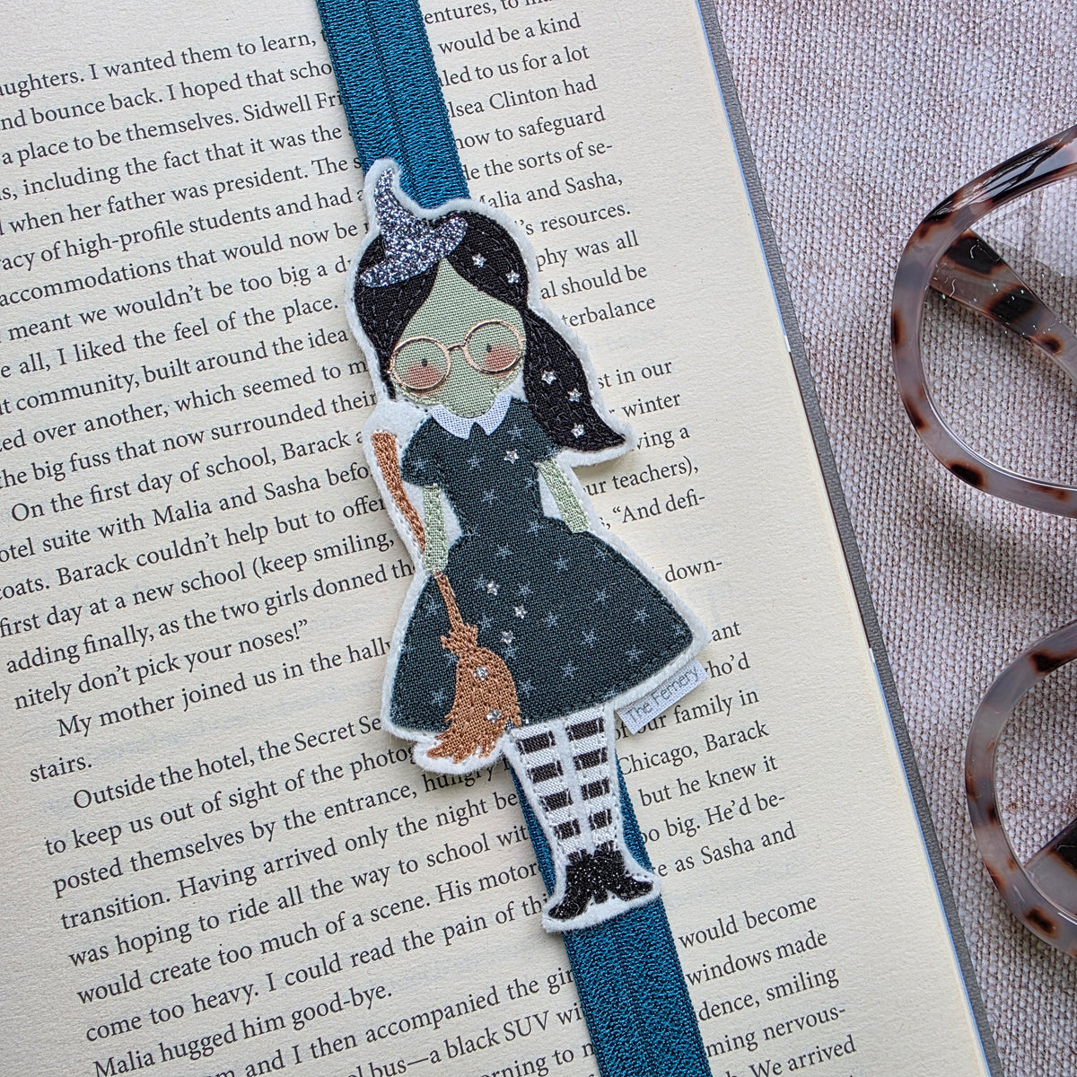 Witch Bookband - glasses / green